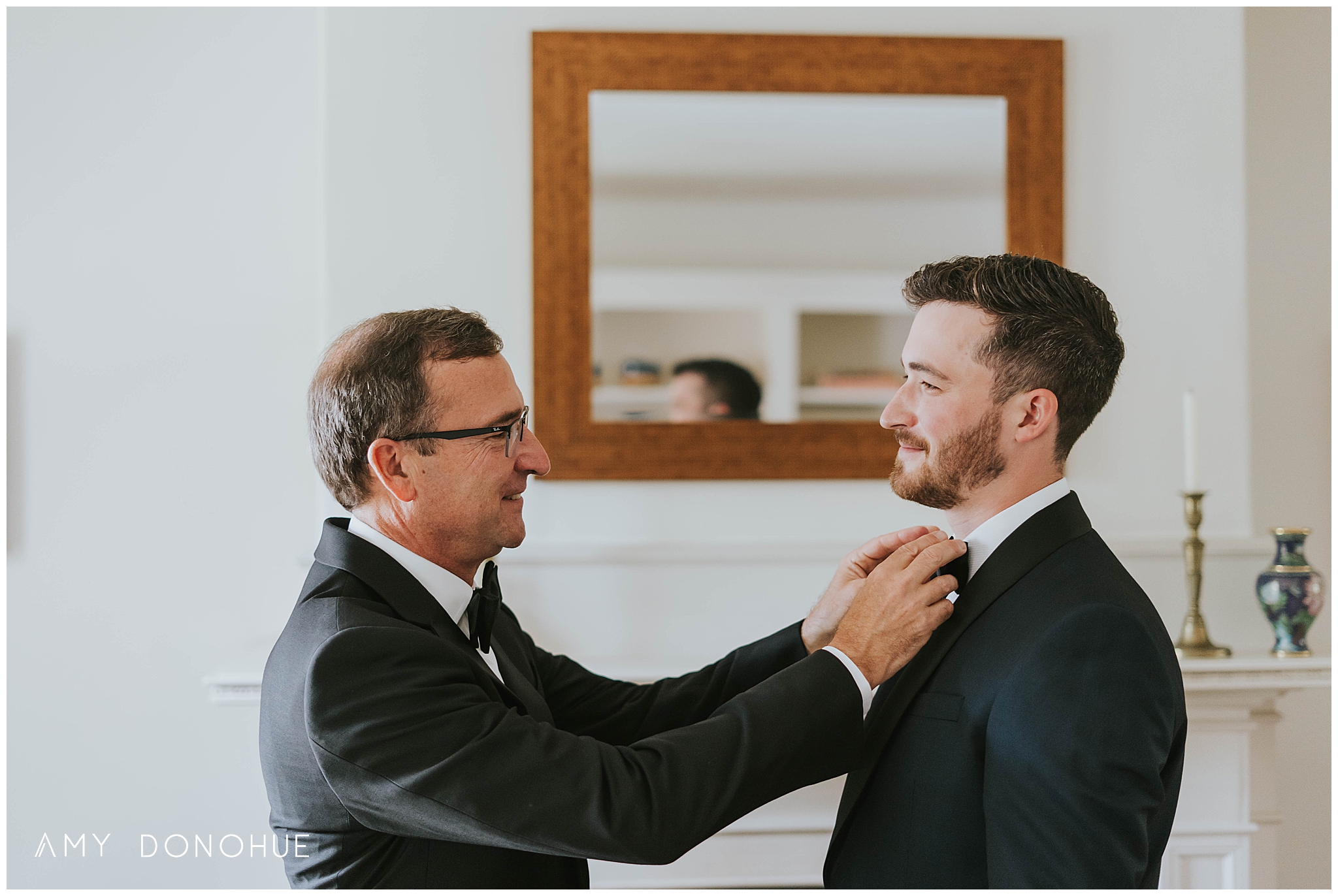 Wedding Day Groom Prep |Blue Horse Inn | Vermont Wedding Photographer | © Amy Donohue Photography