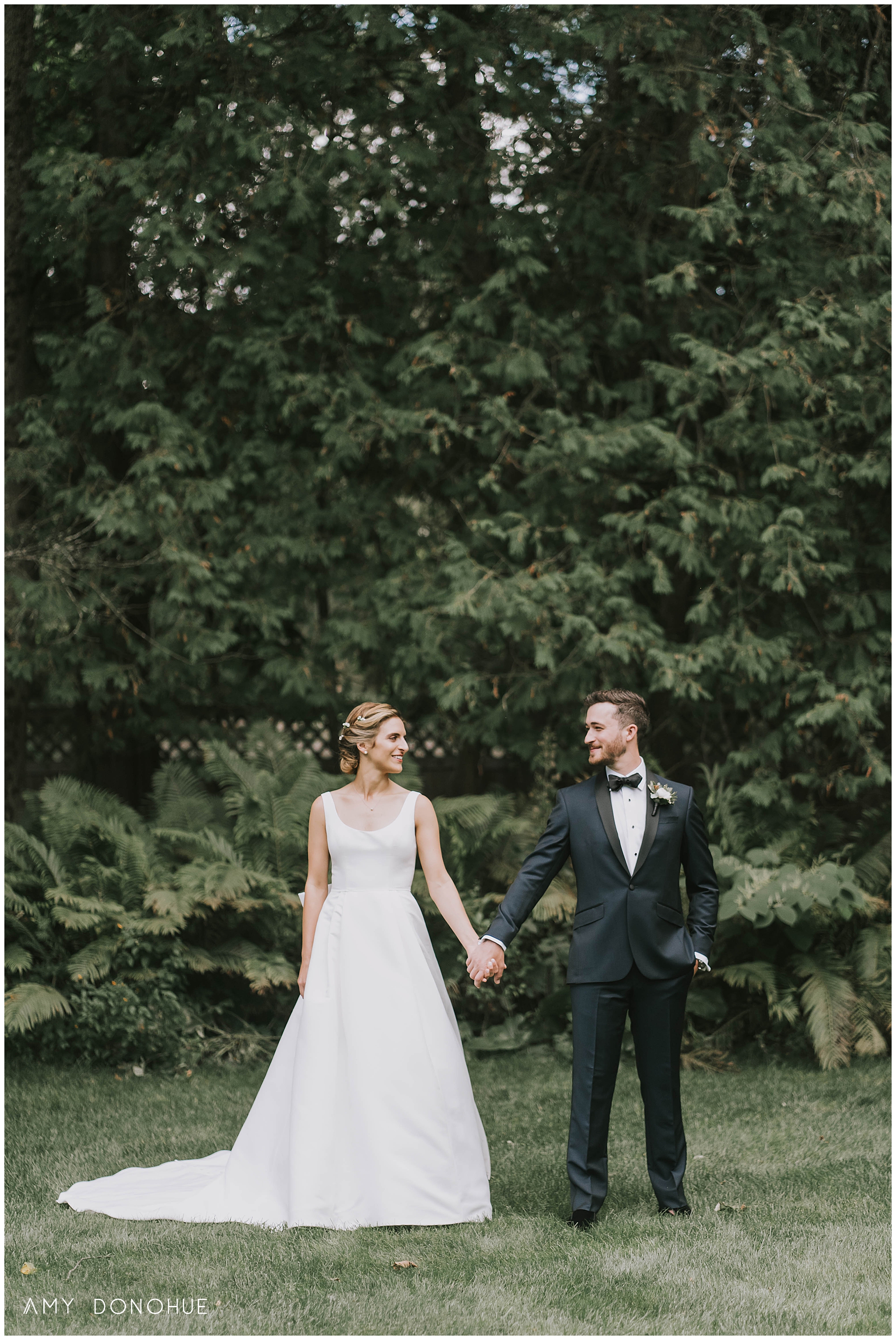 Bride and Groom Portraits | Blue Horse Inn & Resort | Vermont Wedding Photographer | © Amy Donohue Photography
