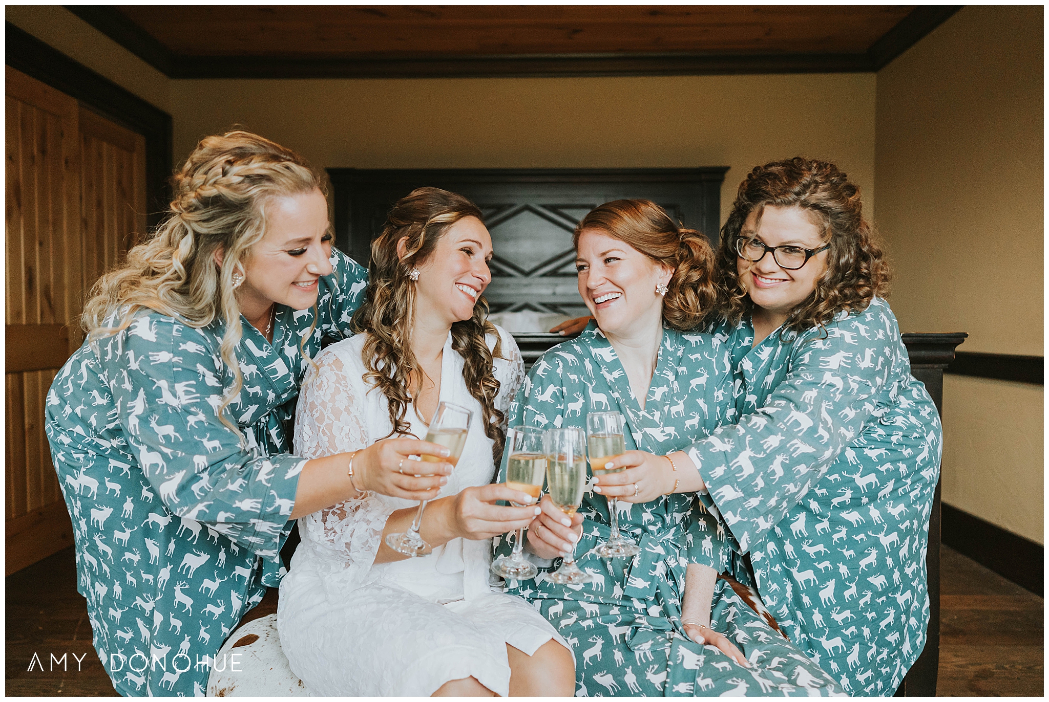 Champagne toast | Vermont Wedding Photographer | Mountain Top Inn Vermont | © Amy Donohue Photography